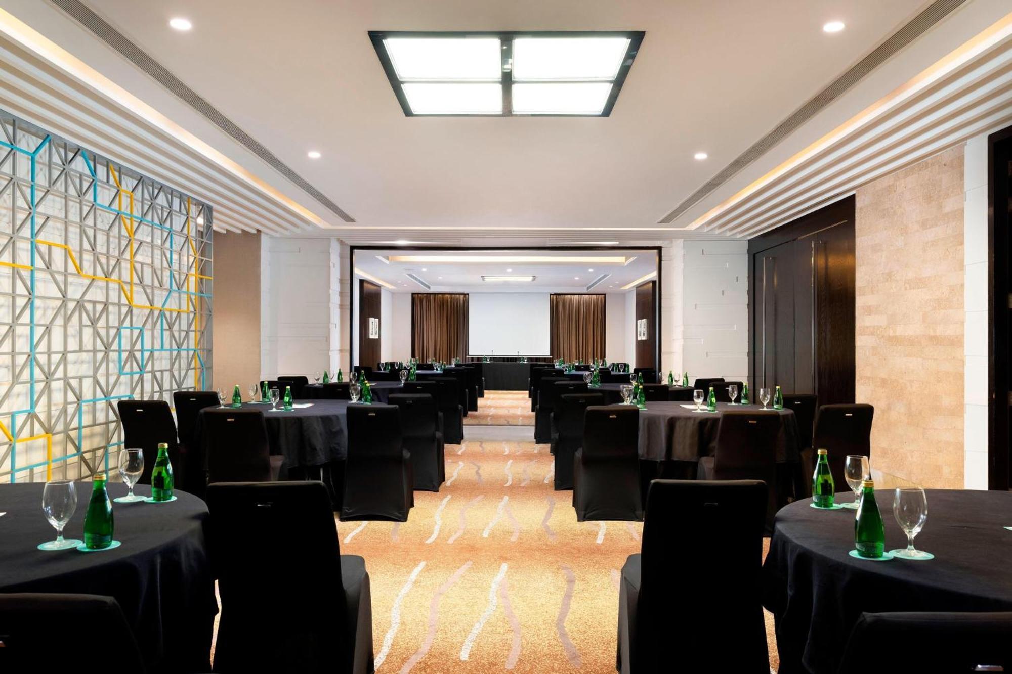Le Meridien Dhaka Exterior photo